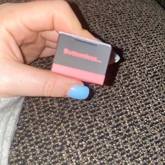 ✨ 3xHP✨Too Faced
Melted Matte Liquid Lipstick✨ - Picture 8 of 8